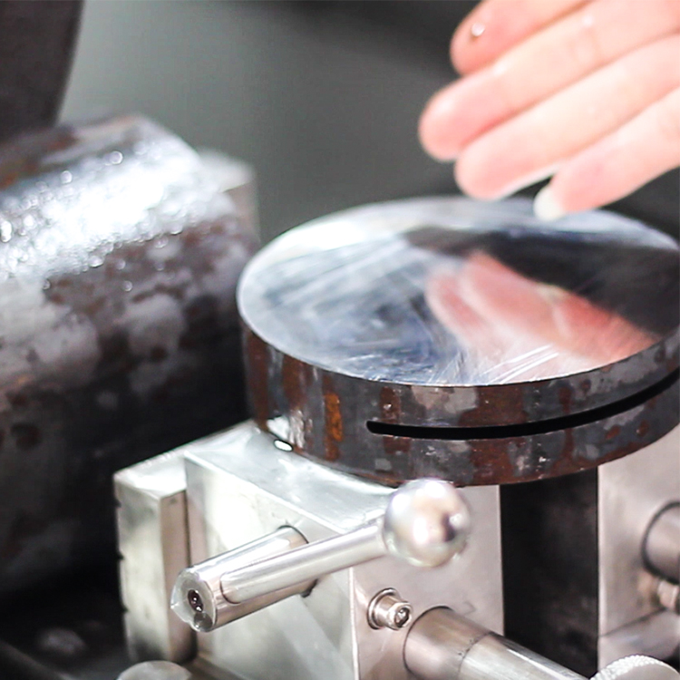 Metallographic cutting coolant